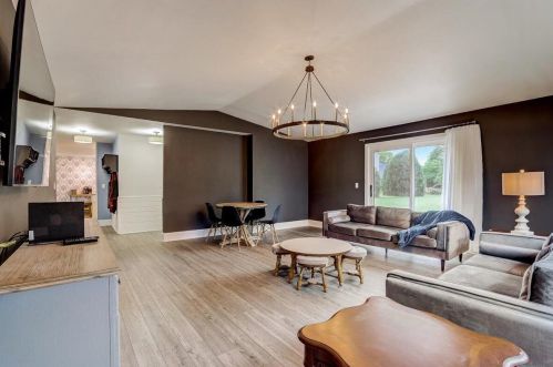 4950 Holly Ct, Waukesha, WI 53151-7669
