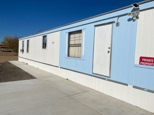 1303 Levee Dr, Mohave Valley, AZ 86440-9633