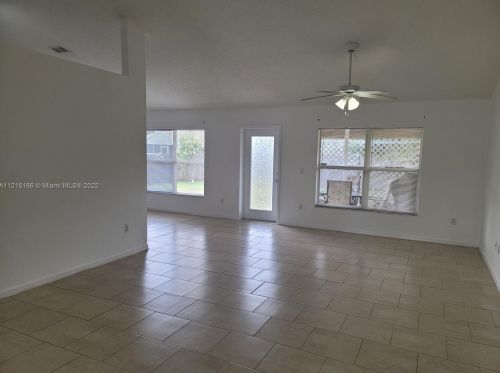 3234 Savona Blvd, Fort Pierce, FL 34953-4430