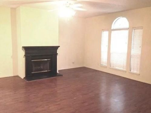 3933 Parkhaven Dr, Denton, TX 76210-3423