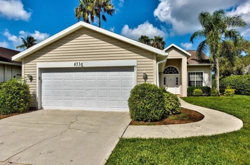 6538 Ilex Cir, Naples, FL 34109-6855