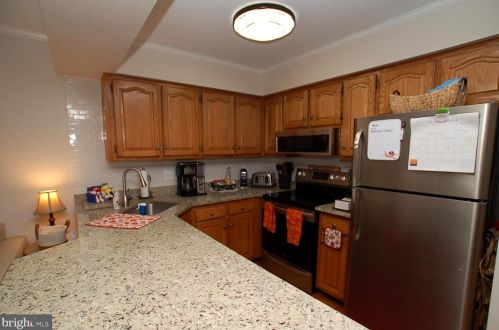 4825 Weatherhill Dr, Wilmington DE  19808-4376 exterior