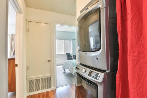 1596 Thornleaf Way, San Jose CA  95131-2968 exterior
