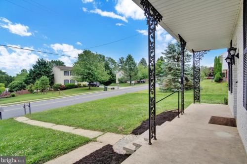 316 Kendale Rd, Red Lion PA  17356-9633 exterior