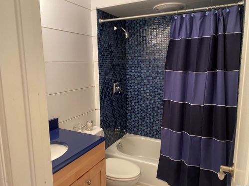 2254 Merokee Pl, North Bellmore NY  11710-3324 exterior