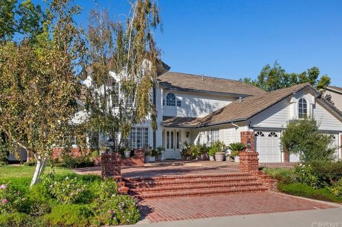 29523 Ridgeway Dr, Calabasas CA exterior