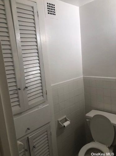 89-15 Parsons Blvd, Jamaica NY  11432-1044 exterior