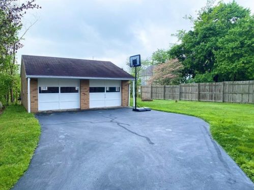 524 Wildwood Ave, New Castle PA  16105-2440 exterior