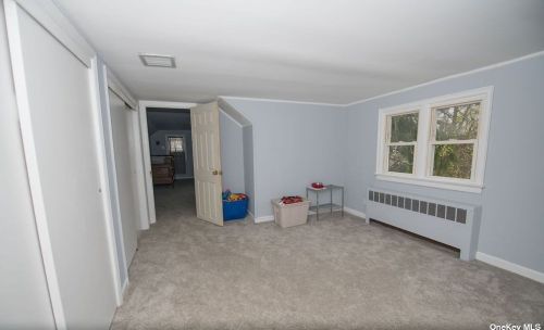 20 Ross Ave, Huntington Station NY  11747-2647 exterior