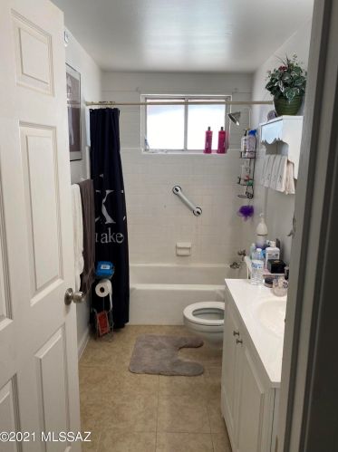 135 Blacklidge Dr, Tucson AZ 85705-3829 exterior