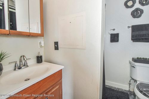 319 Ave, Belmar NJ 07719-2430 exterior