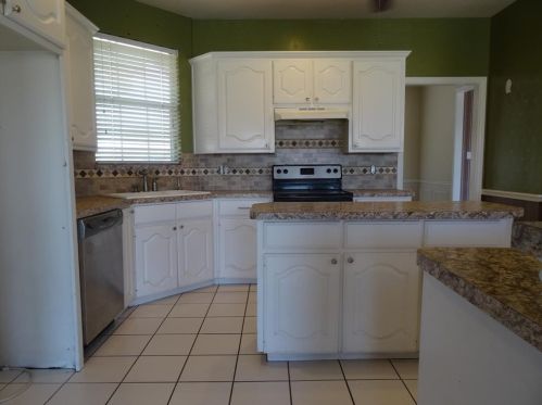 1377 Trinity Meadows Dr, Terrell, TX 75160-7389
