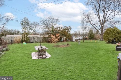 40 Center Dr, Camp Hill PA  17011-7608 exterior