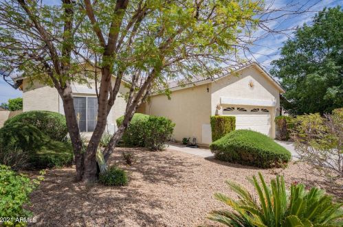 16235 Oachs Dr, Sun City, AZ 85374-5507