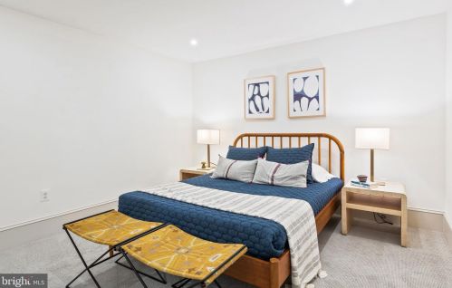 236 11th St, Washington DC  20002-6218 exterior