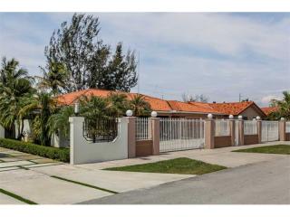 224 136th Pl, Miami, FL 33182-1942