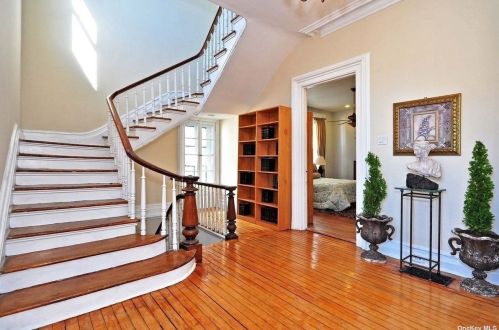 929 27th Ave, Long Island City, NY 11102-3926