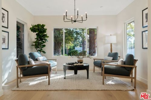 27041 Esward Dr, Calabasas CA  91301-2322 exterior