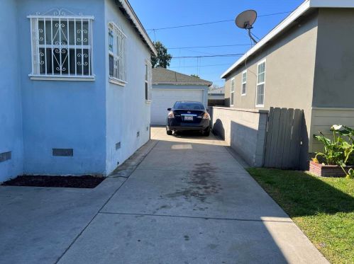 4916 Brompton Ave, Bell CA  90201-3730 exterior