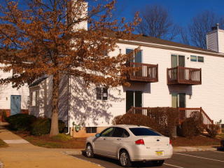 303 Saddle Ct, Flemington NJ  08822-1881 exterior