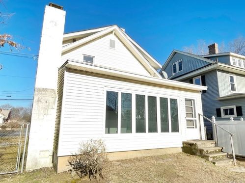 79 Main St, Port Jervis NY  12771-2111 exterior