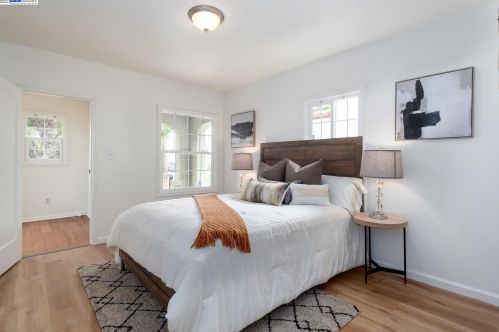 1451 Havenscourt Blvd, Oakland CA  94621-3627 exterior