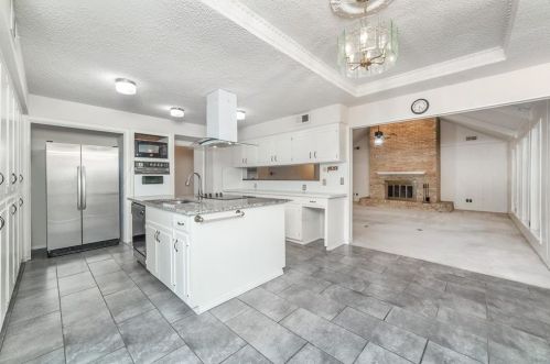 31 Highland Pl, Richardson TX  75081-3500 exterior