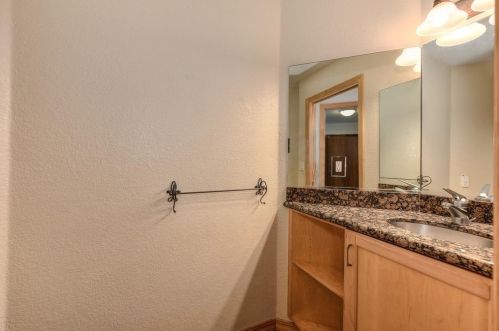 18065 Alexandra Way, Grass Valley CA  95949-7356 exterior