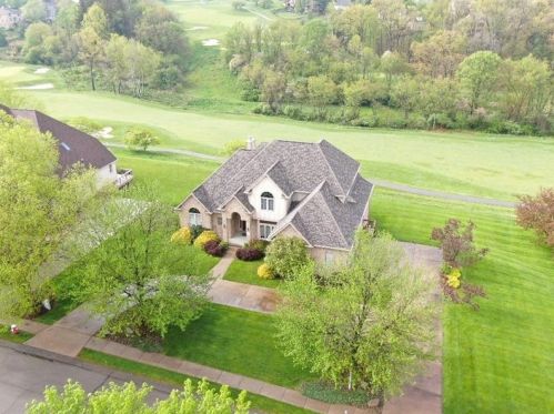 127 Golfview Dr, Gibsonia, PA 15044-8001
