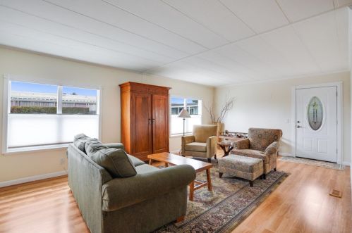 41 Driftwood Trl, Princeton By The Sea, CA 94019-2349