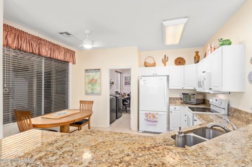 7637 Cathedral Canyon Dr, Tucson AZ  85743-5144 exterior