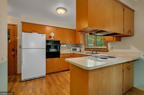 817 21st Ave, Saint Cloud, MN 56303-2627