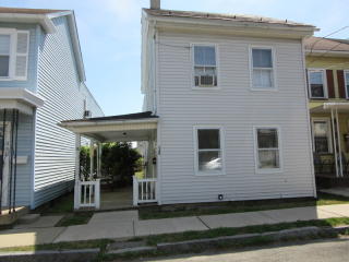 148 Lewis St, Delaware Park, NJ 08865-2927