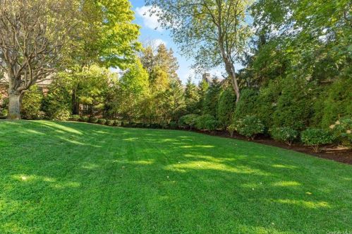 30 Cohawney Rd, Scarsdale, NY 10583-2223