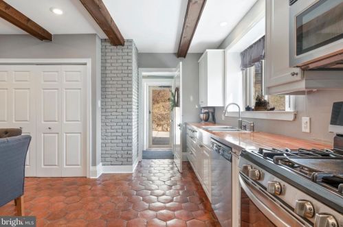 727 Baltimore Pike, Kennett Sq PA  19348-2405 exterior