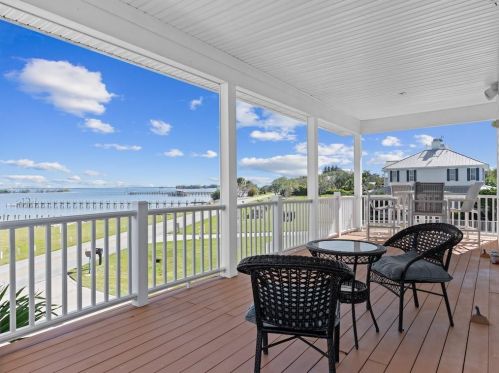 13345 Indian River Dr, Sebastian FL  32958-3455 exterior