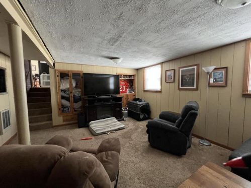 1110 Oneida St, Menasha, WI 54952-2101