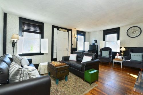 7 Dewey St, Putnam CT  06260-1352 exterior