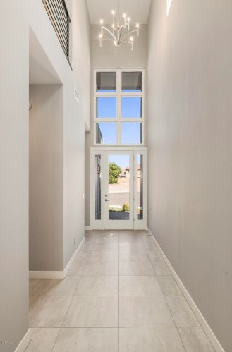 2912 Sandstone Ct, Gilbert, AZ 85295