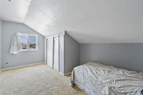 4973 Strickland Dr, Oxnard CA  93036-1052 exterior