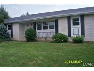 1212 Saddle Dr, Nazareth PA  18064-9413 exterior