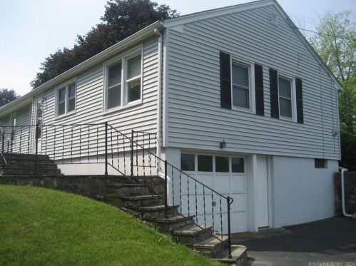 16 Maplewood Ct, Norwich, CT 06360-6417