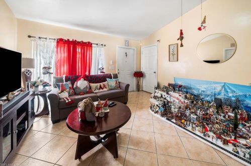 4204 6 St, Lehigh Acres FL 33976-2148 exterior