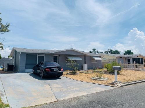 3811 Redwood Dr, Tarpon Springs, FL 34691-3543