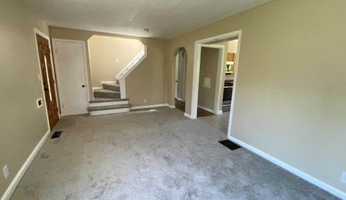 7901 Daly Rd, Cincinnati OH 45224-1168 exterior