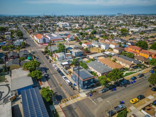 3095 J St, San Diego CA 92102-4411 exterior