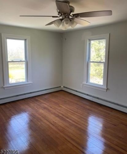 5 Pierson Ln, Oxford NJ  07863-3278 exterior