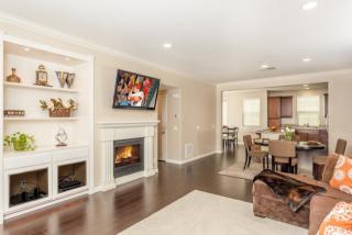 15206 Camden Way, Tustin CA  92782-1740 exterior