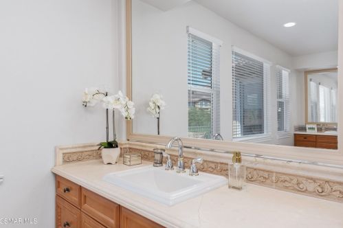 3824 Doheney Ct, Simi Valley CA  93063-0208 exterior