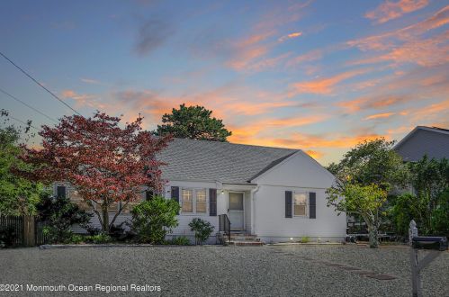 532 Smith Dr, Point Pleasant Beach NJ  08742-5432 exterior